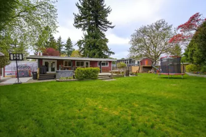 Hot Tub / Spa Photo of 2662 Sheffield Way, Abbotsford, BC