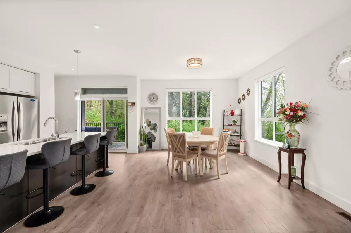 Dining Area Photo of 30 7979 152 Street, Surrey, BC