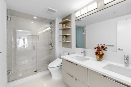 Walk-In Closet Photo of 304 7828 Granville Street, Vancouver, BC