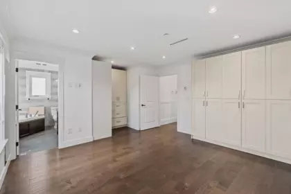 Walk-In Closet Photo of 831 E King Edward Avenue, Vancouver, BC