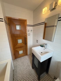 Primary Bathroom Photo of 2274 Mclean Drive, Vancouver, BC