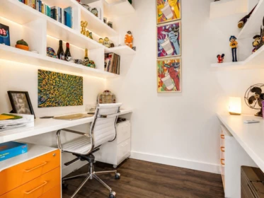 Mudroom Photo of 310 105 W 2nd Street, North Vancouver, BC