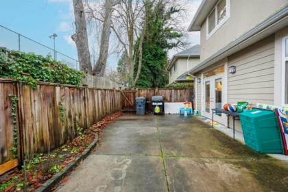 Basement Recreation Room Photo of 3 7831 Bennett Road, Richmond, BC