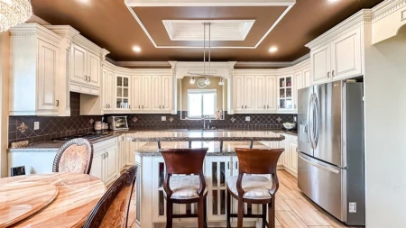 Kitchen Island Photo of 10831 130 Street, Surrey, BC