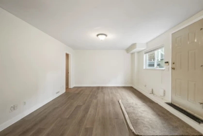 Garage Interior Photo of 18202 69 Avenue, Surrey, BC