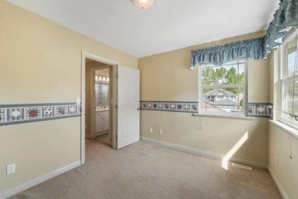 Guest Bathroom Photo of 18202 69 Avenue, Surrey, BC