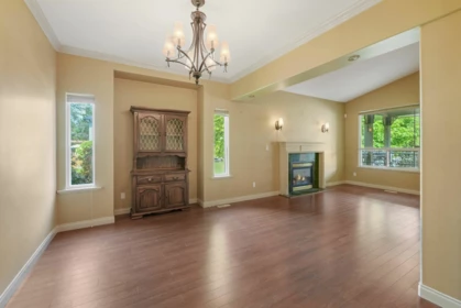 Kitchen Photo of 18202 69 Avenue, Surrey, BC