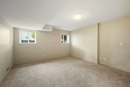 Swimming Pool Photo of 18202 69 Avenue, Surrey, BC