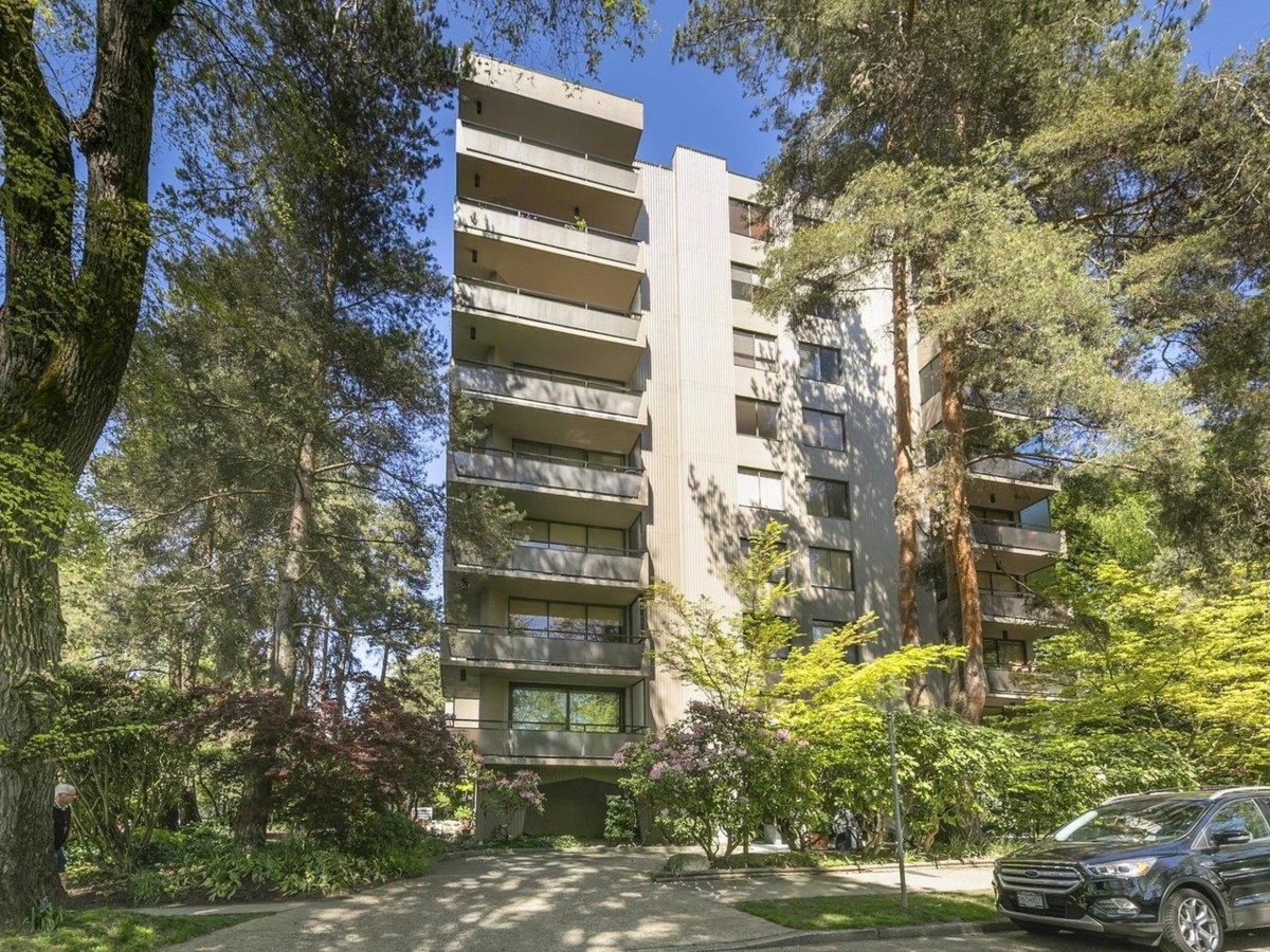 Exterior Rear Photo of 900 1685 W 14th Avenue, Vancouver, BC