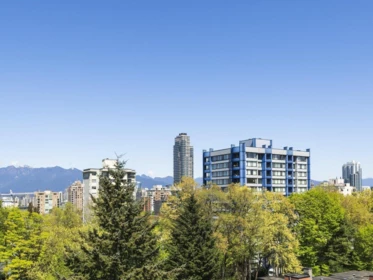 Primary Bedroom Photo of 900 1685 W 14th Avenue, Vancouver, BC
