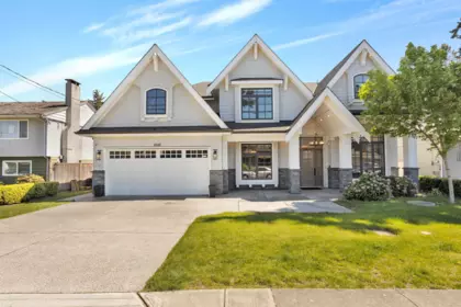 Swimming Pool Photo of 5248 Central Avenue, Ladner, BC