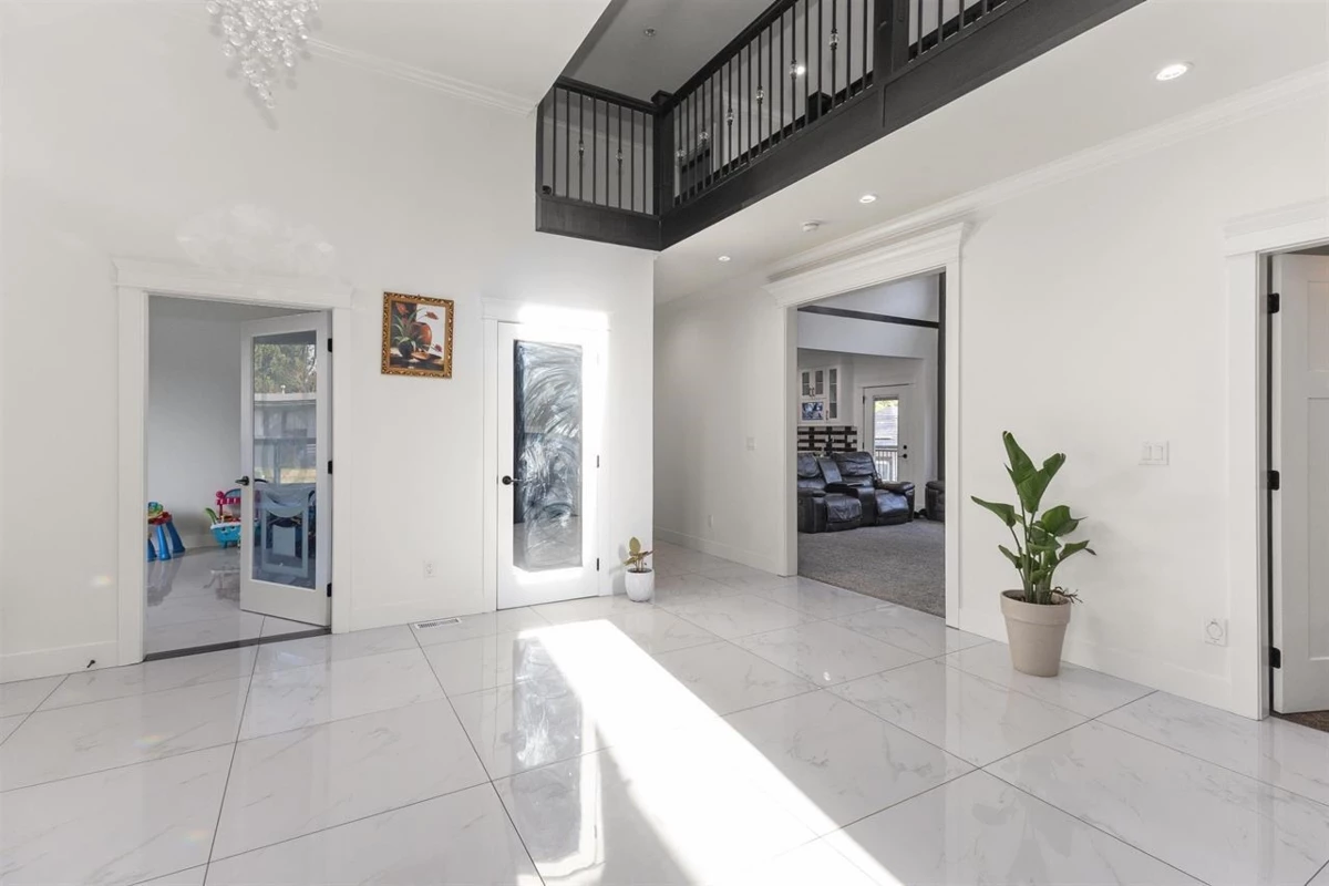 Living Room Photo of 2018 Vinewood Street, Abbotsford, BC