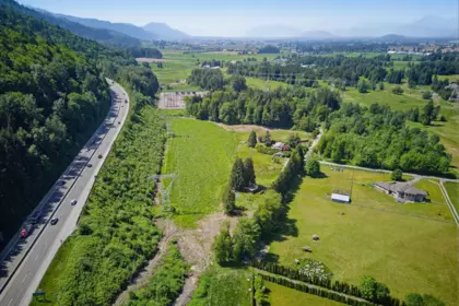 Garden / Landscaping Photo of 9808 Thompson Road, Rosedale, BC