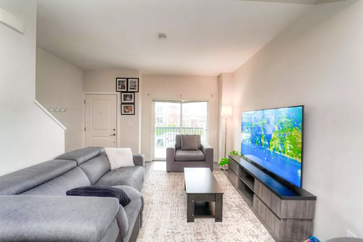 Family Room Photo of 5 2796 Allwood Street, Abbotsford, BC