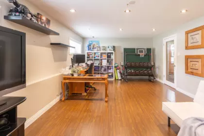 Hallway Photo of 7907 118 Street, Delta, BC
