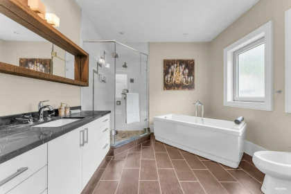 Staircase Photo of 3575 140 Street, Surrey, BC