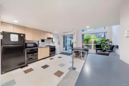 Entry Foyer Photo of 608 933 Seymour Street, Vancouver, BC