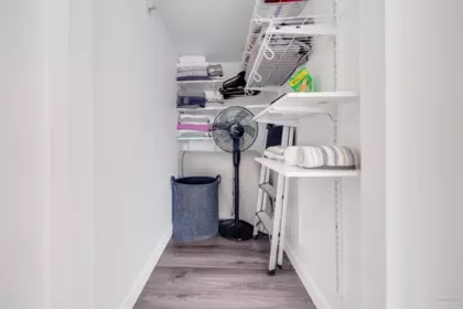 Guest Bathroom Photo of 608 933 Seymour Street, Vancouver, BC