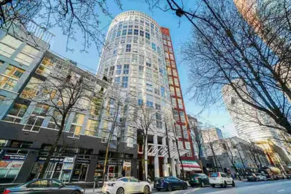 Outdoor Patio Photo of 608 933 Seymour Street, Vancouver, BC