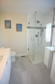Entry Foyer Photo of 5949 E 165 Street, Surrey, BC