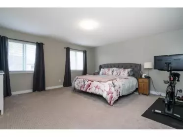 Office / Den Photo of 5949 E 165 Street, Surrey, BC
