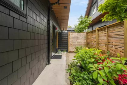 Swimming Pool Photo of 5 371 E 33rd Avenue, Vancouver, BC