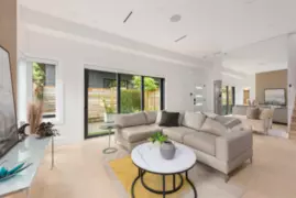 5 371 E 33rd Avenue, Vancouver, BC