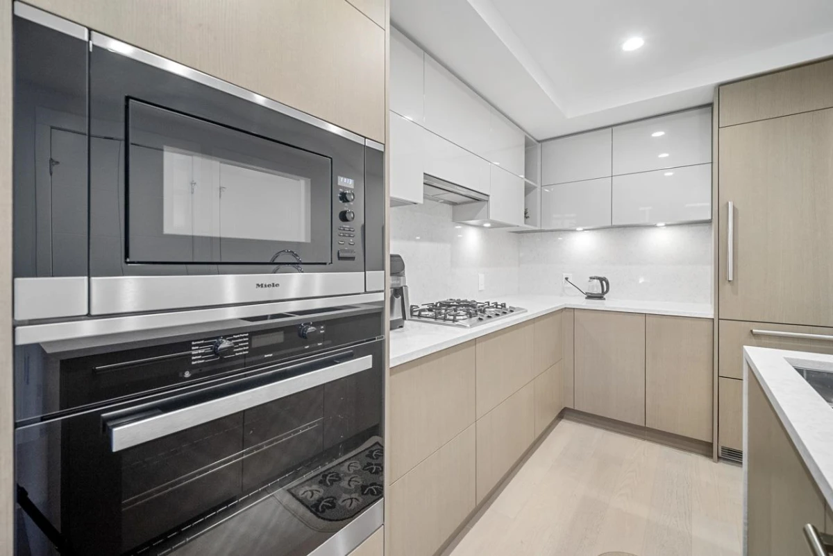 Family Room Photo of 303 469 W King Edward Avenue, Vancouver, BC