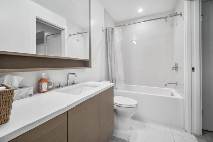 Primary Bathroom Photo of 303 469 W King Edward Avenue, Vancouver, BC