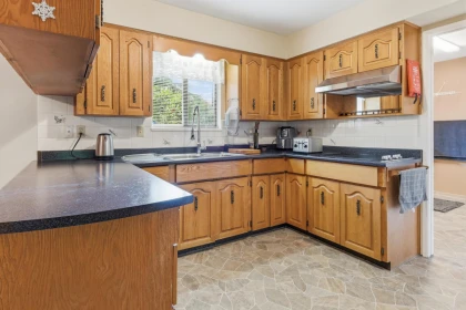 Breakfast Nook Photo of 1827 142nd Street, Surrey, BC