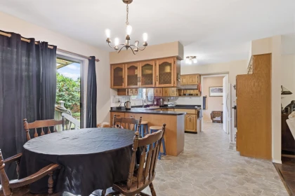 Kitchen Island Photo of 1827 142nd Street, Surrey, BC