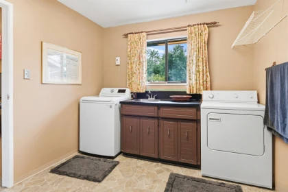 Powder Room Photo of 1827 142nd Street, Surrey, BC