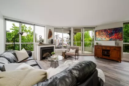 203 408 Lonsdale Avenue, North Vancouver, BC, North Vancouver — Apartment/Condo for sale