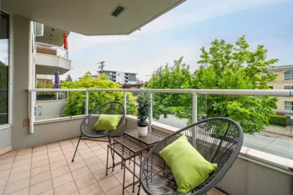 Outdoor Deck Photo of 203 408 Lonsdale Avenue, North Vancouver, BC
