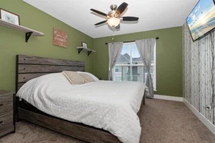 Bedroom 2 Photo of 2 45395 Spadina Avenue, Chilliwack, BC