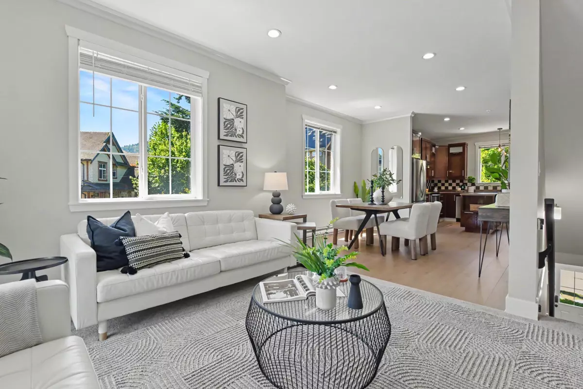 Living Room Photo of 37 5805 Sappers Way, Chilliwack, BC