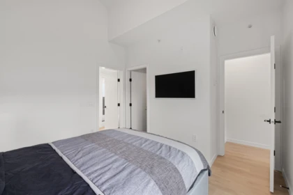 Bedroom 2 Photo of 137 535 E 2nd Street, North Vancouver, BC