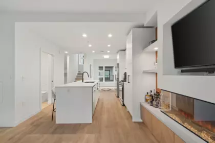 Pantry Photo of 137 535 E 2nd Street, North Vancouver, BC
