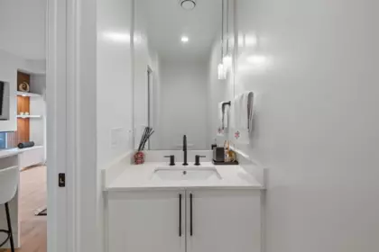 Primary Bathroom Photo of 137 535 E 2nd Street, North Vancouver, BC