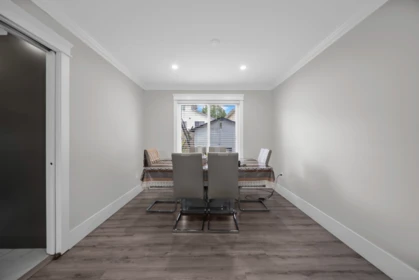 Entry Foyer Photo of 3544 Chase Street, Abbotsford, BC