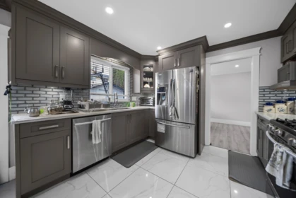 Kitchen Island Photo of 3544 Chase Street, Abbotsford, BC