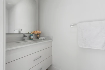Powder Room Photo of 8 1928 Woodside Boulevard, Agassiz, BC