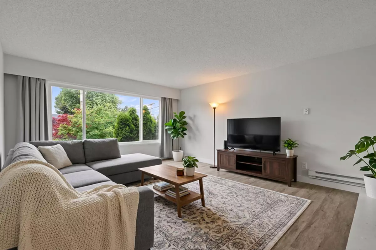 Family Room Photo of 9060 Garden Drive, Chilliwack, BC