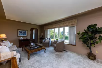 Powder Room Photo of 4085 Rumble Street, Burnaby, BC