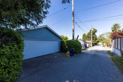 Swimming Pool Photo of 4085 Rumble Street, Burnaby, BC