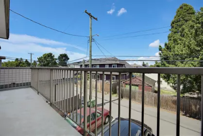 Hot Tub / Spa Photo of 11571 Williams Road, Richmond, BC