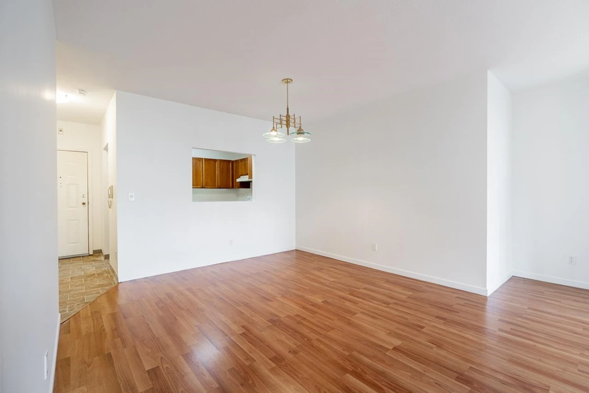 Dining Area Photo of 208 4989 47 Avenue, Ladner, BC