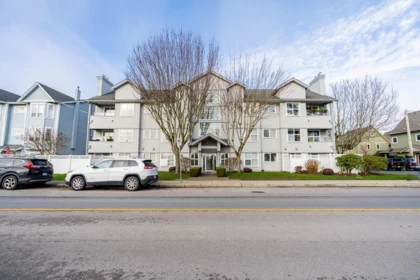 Backyard Photo of 208 4989 47 Avenue, Ladner, BC