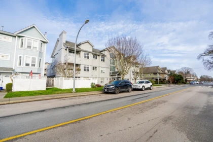 Front Yard Photo of 208 4989 47 Avenue, Ladner, BC