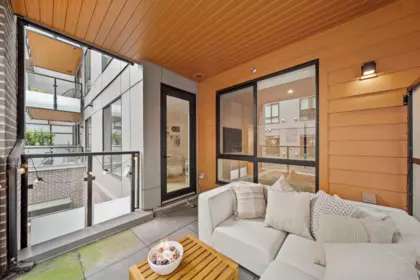 Entry Foyer Photo of 222 3131 Murray Street, Port Moody, BC